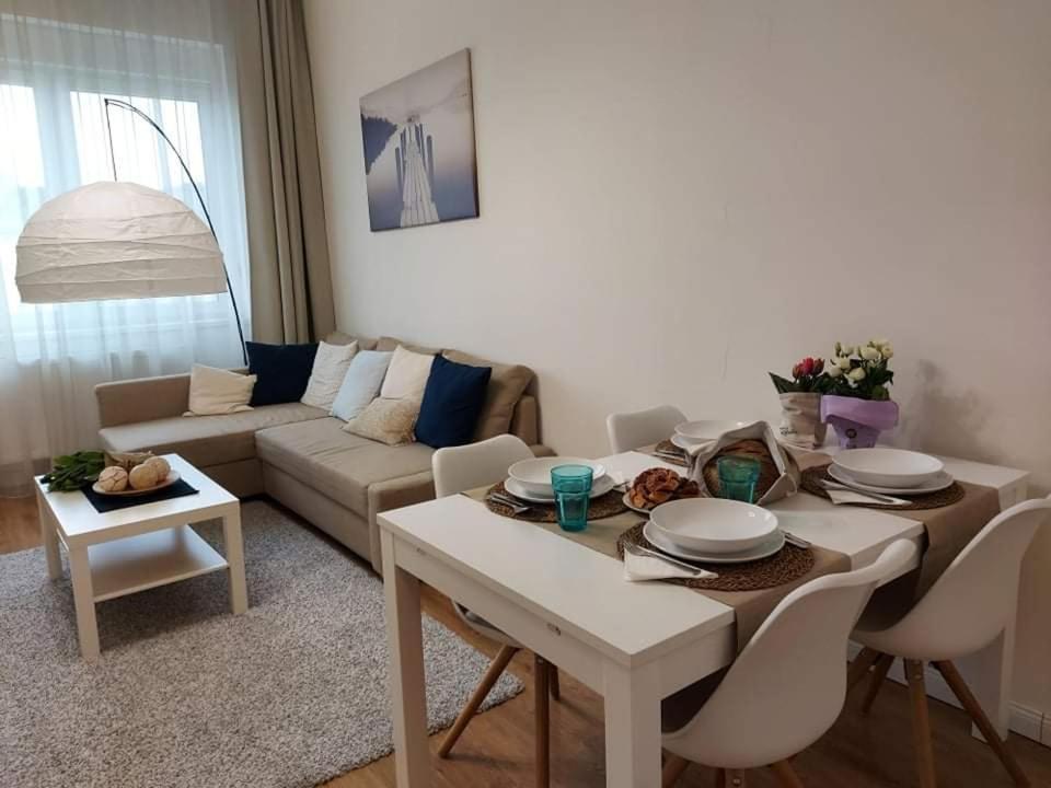 Alfoeldi Palace Apartman 德布勒森 外观 照片