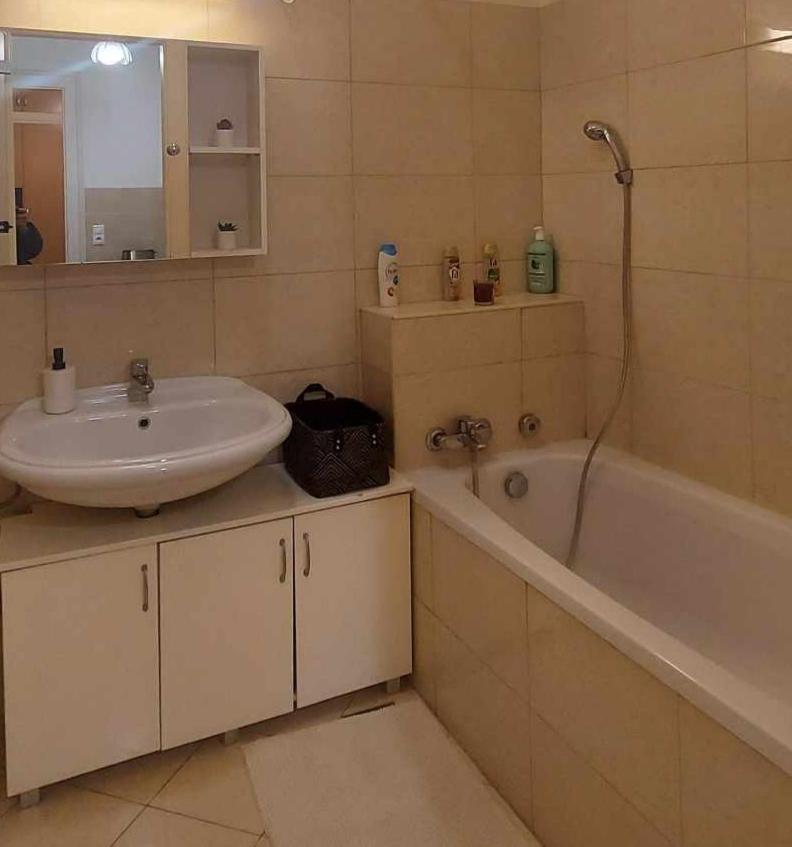 Alfoeldi Palace Apartman 德布勒森 外观 照片