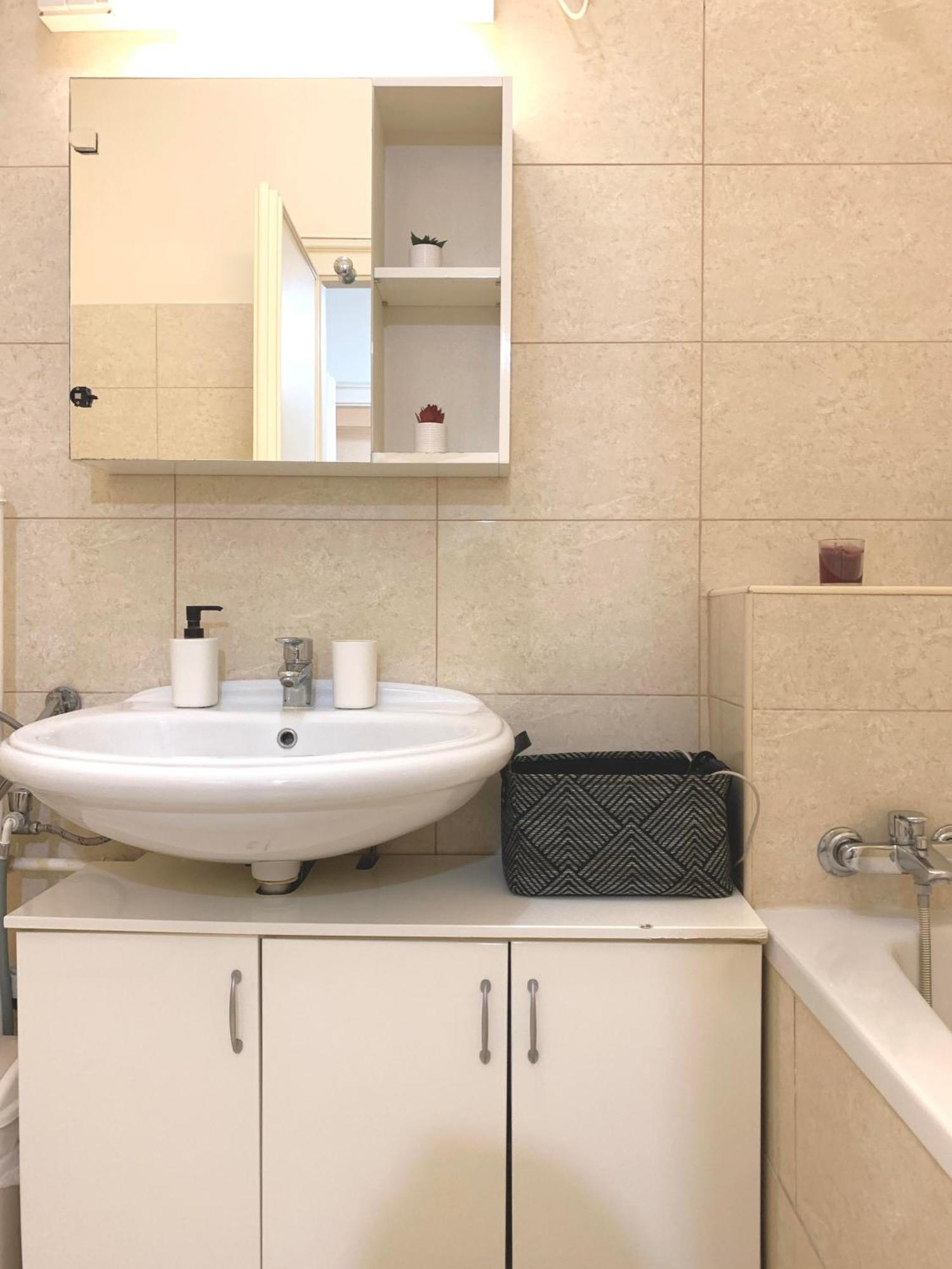 Alfoeldi Palace Apartman 德布勒森 外观 照片